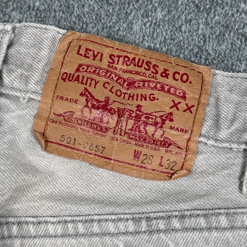 VTG 80s Levi's 501-0657 Gray Jeans Button Fly Mens 27x27 Cut Raw Hem Made in USA